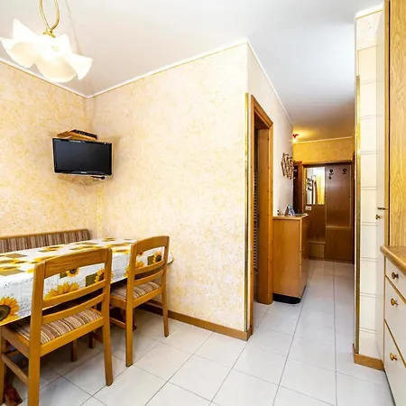 La Nuvola Apartment *